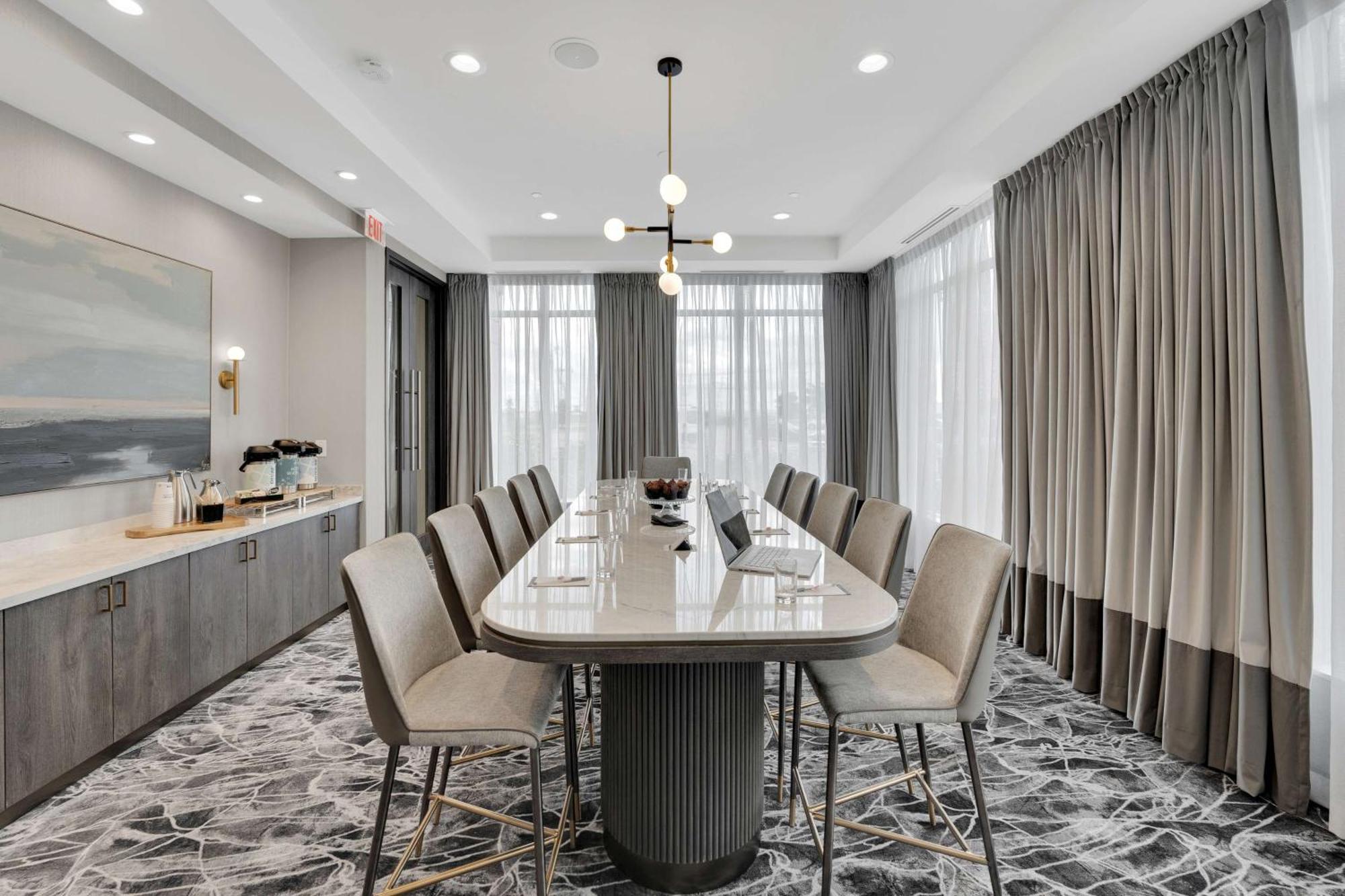 Hilton Garden Inn Toronto/ברמפטון מראה חיצוני תמונה